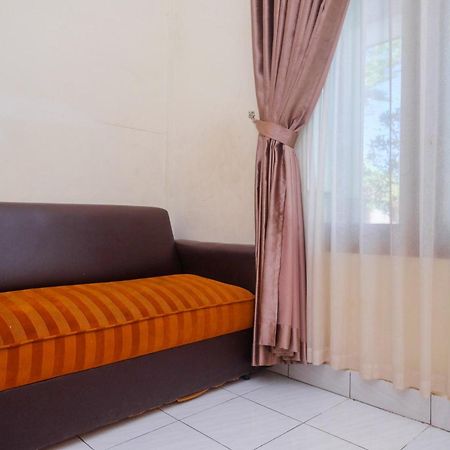 โอโย 2634 กรียา บิโรโว Hotel Wonosari ภายนอก รูปภาพ