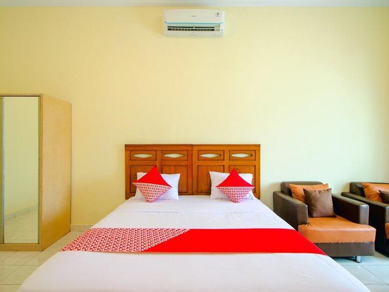 โอโย 2634 กรียา บิโรโว Hotel Wonosari ภายนอก รูปภาพ