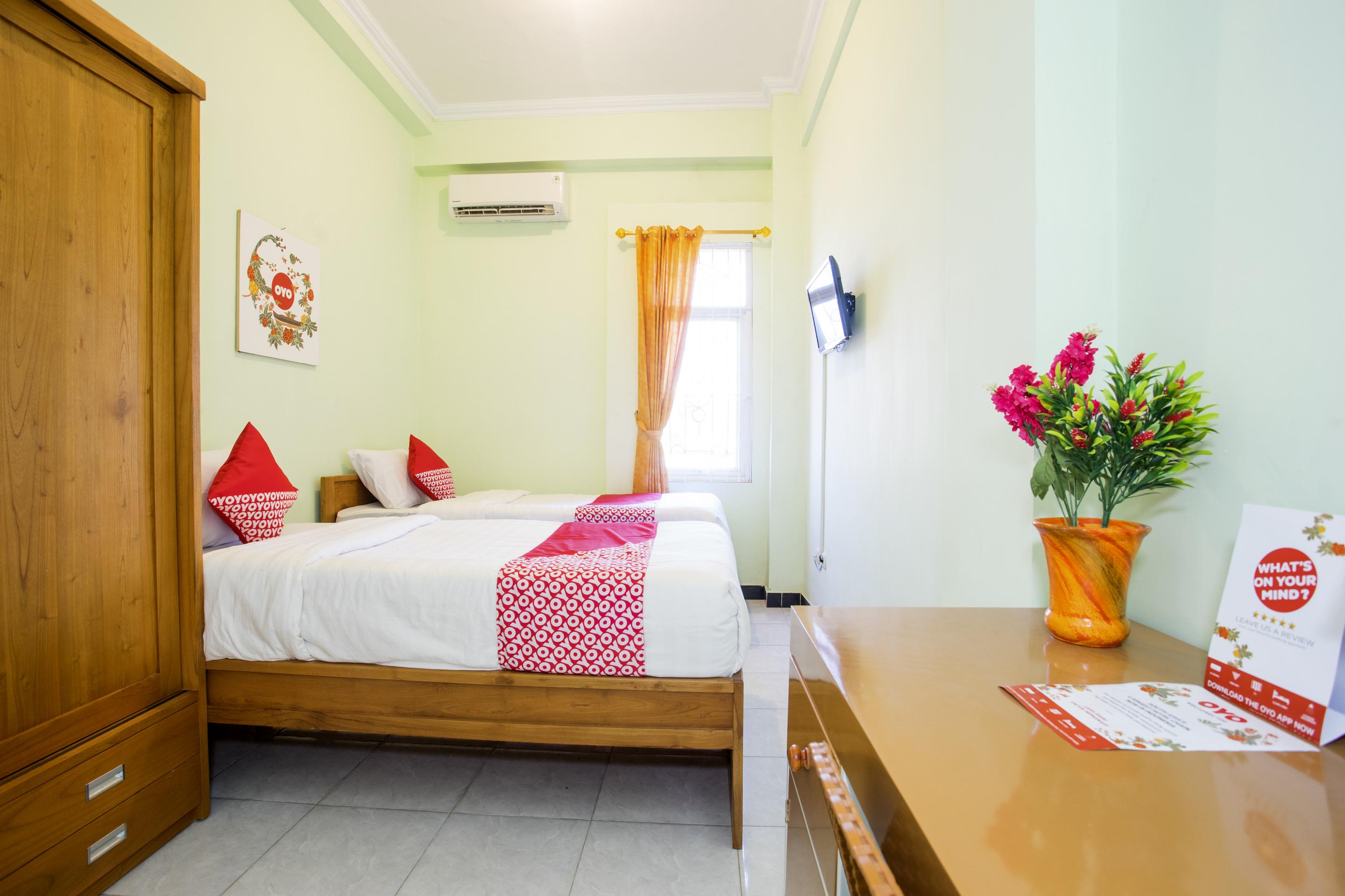โอโย 2634 กรียา บิโรโว Hotel Wonosari ภายนอก รูปภาพ