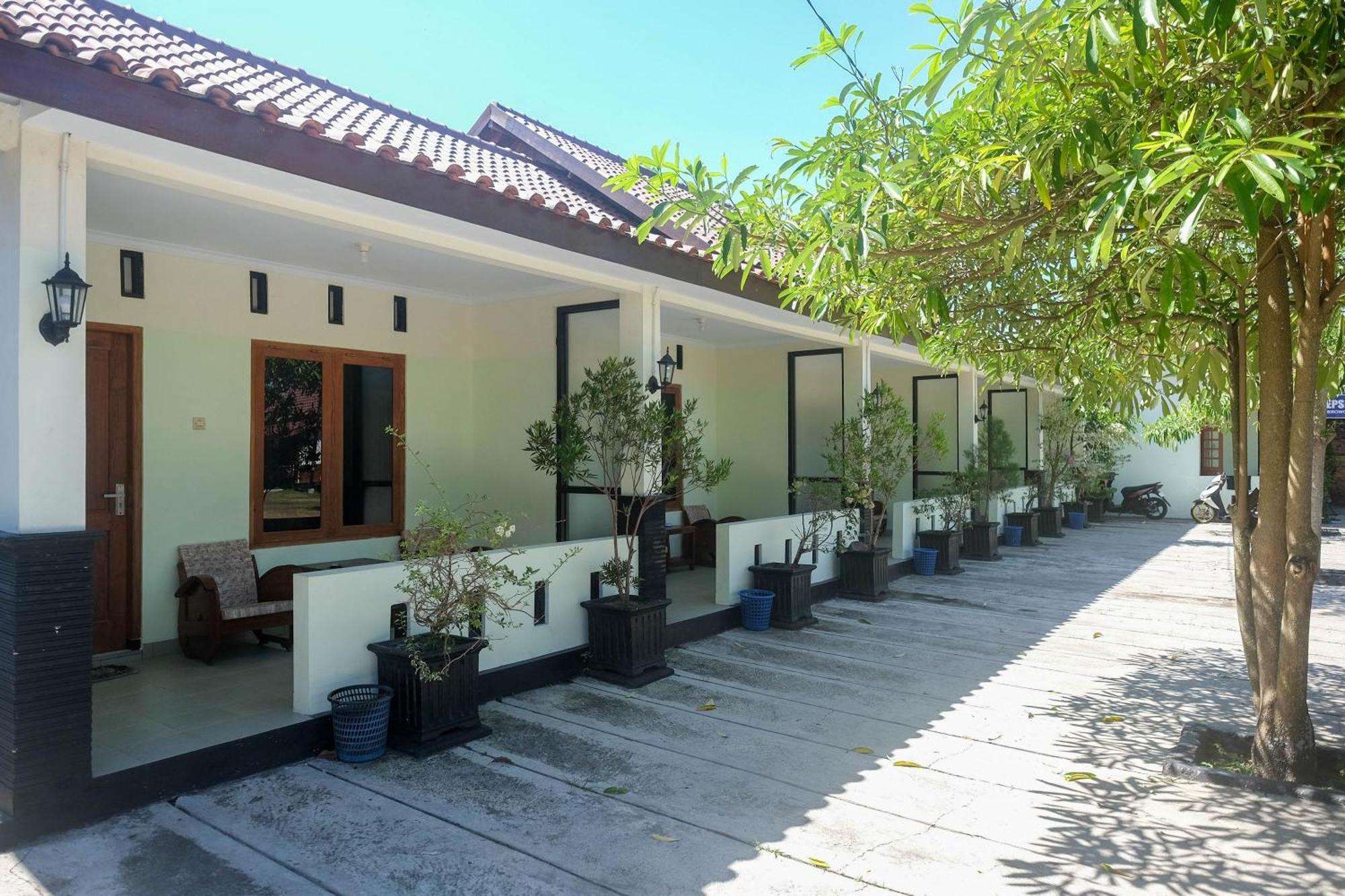 โอโย 2634 กรียา บิโรโว Hotel Wonosari ภายนอก รูปภาพ